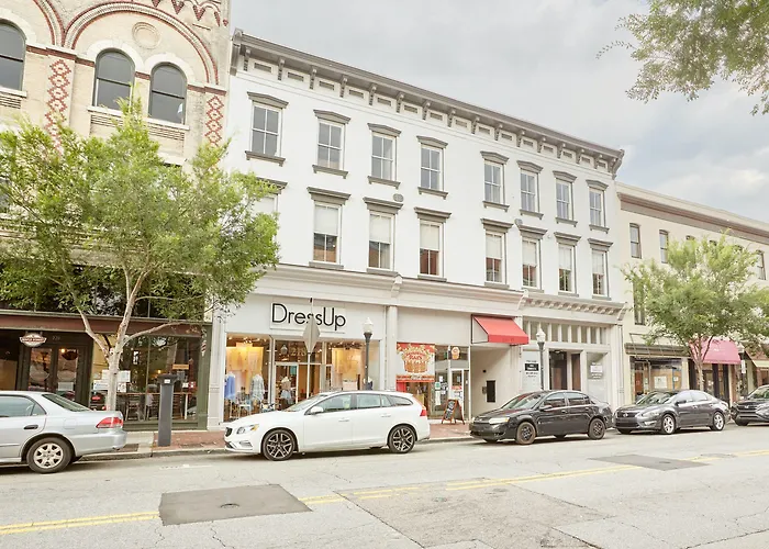 Sonder Ellis Square Aparthotel Savannah