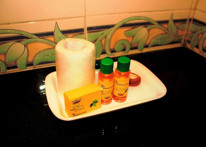 Fabhotel Prime Golden Emerald - Nr St Mary'S Church Cni Pune