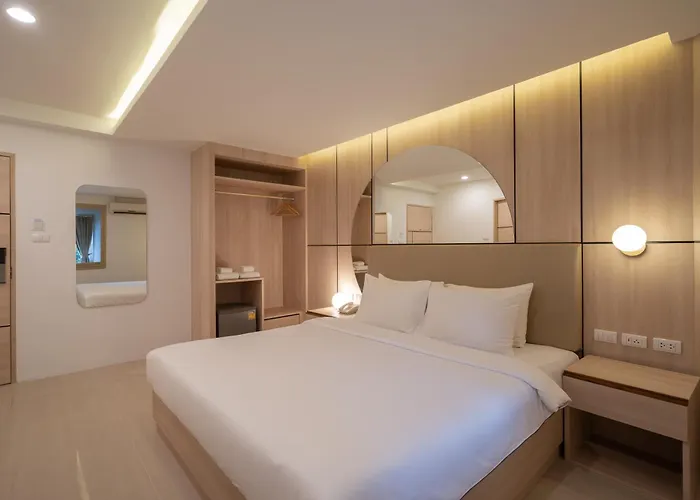 Bedline Hotel - Sha Certified Phuket