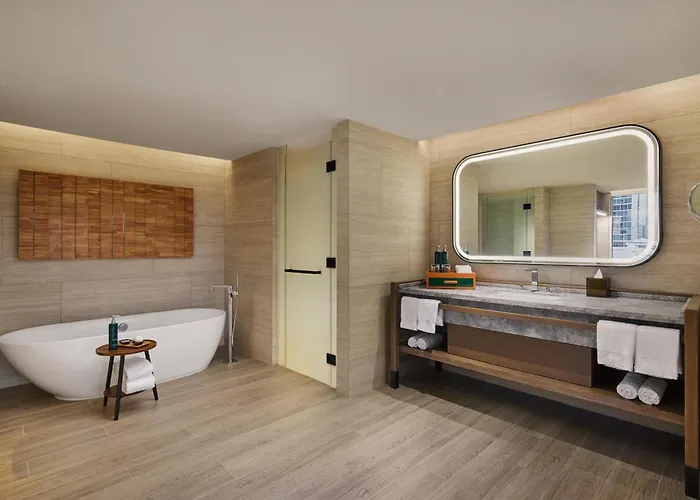 Doubletree By Hilton Bangkok Ploenchit Hotel