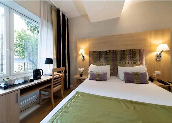 Chic&Town Luxury Rooms Piazza Del Popolo Rome