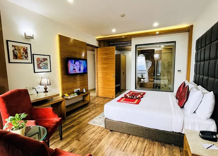 Jk Clarks Exotica - Centrally Located With Stunning Valley View Dalhousie