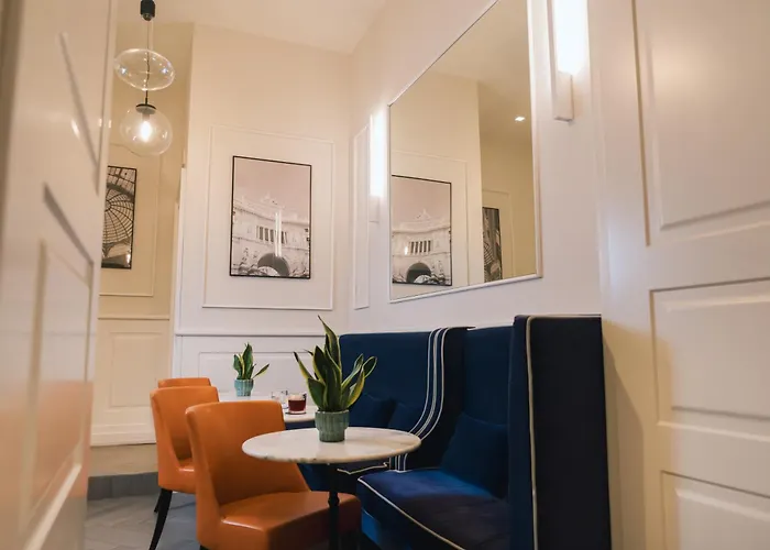 Relais Piazza Vittoria Bed & Breakfast Naples