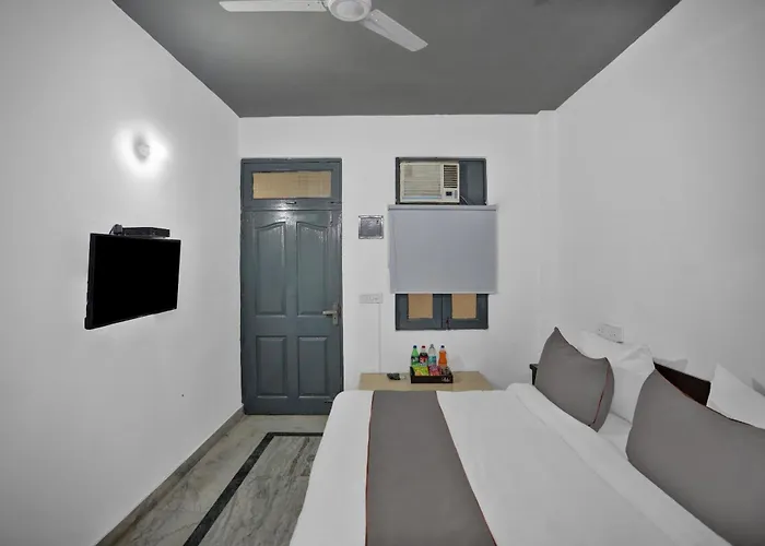 Hotel O The Premium Villa New Delhi