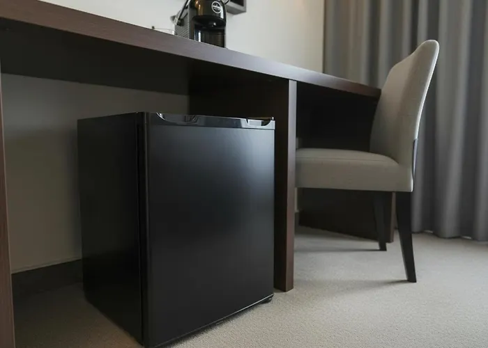 Ramada By Wyndham Leeds East Hotel