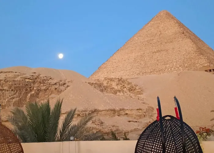 Crystal Pyramid Inn Cairo
