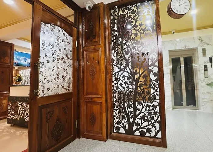 The Jamawar Hotel Srinagar 