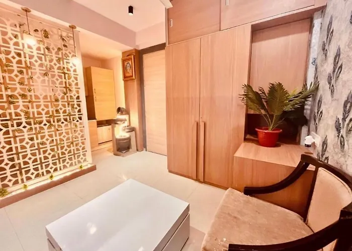 Vrindavan Serenity Hotel & Suites