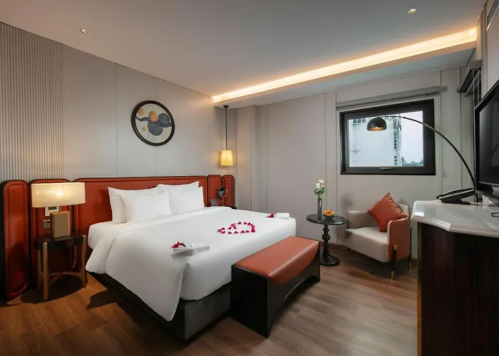 Le Premier Hotel & Rooftop Bar Hanoi