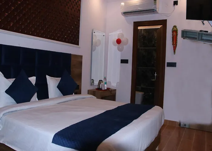 Red Leaf Hotels Chandigarh