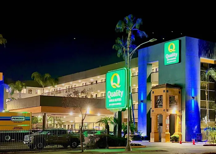 Quality Inn & Suites Los Angeles Airport - Stadium District Inglewood