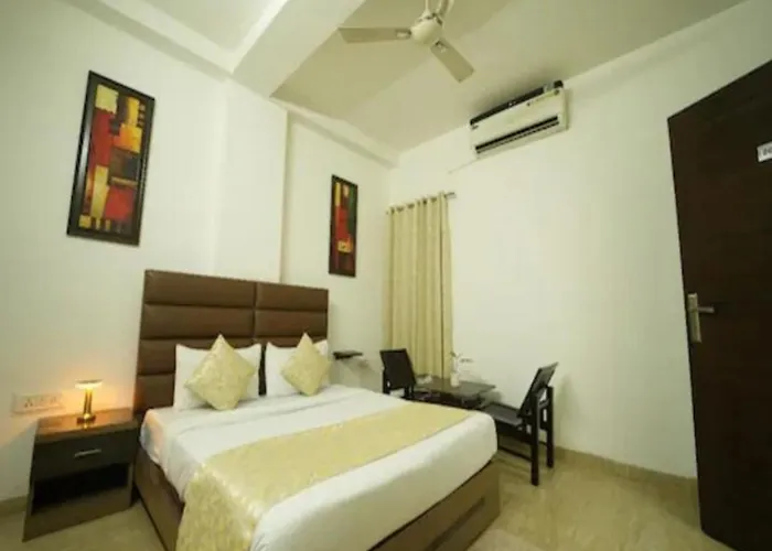 Runway Residency At Pitampura Bed & Breakfast New Delhi