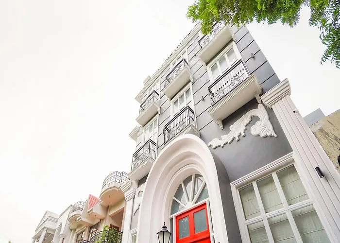 Townhouse Sector 19 Fun Republic Mall Indiranagar Lucknow