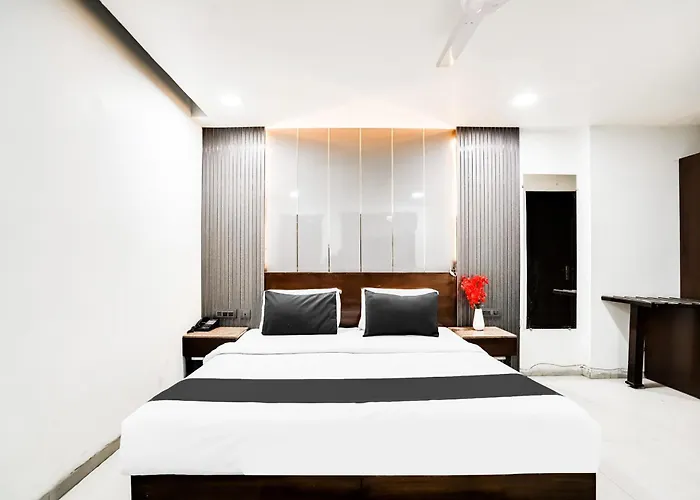 Hotel O Grand Peepal Delhi 