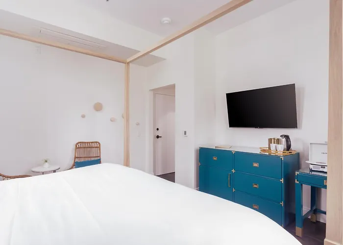 Lily Hall-A Boutique Hotel Pensacola