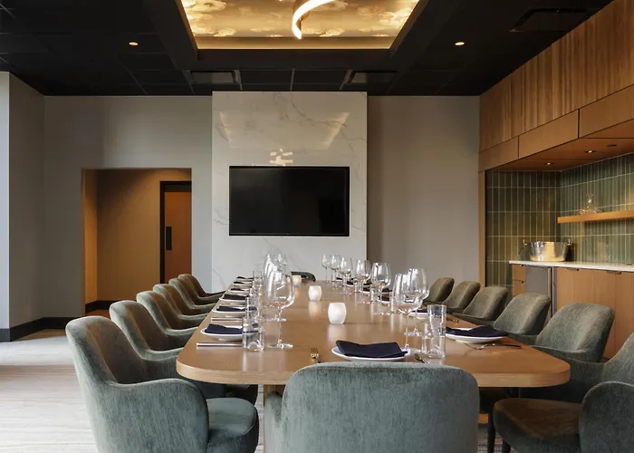 Hilton Arlington Rosslyn The Key Hotel