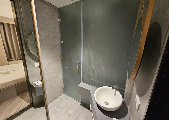 Remedra Hotels And Residences Faridabad