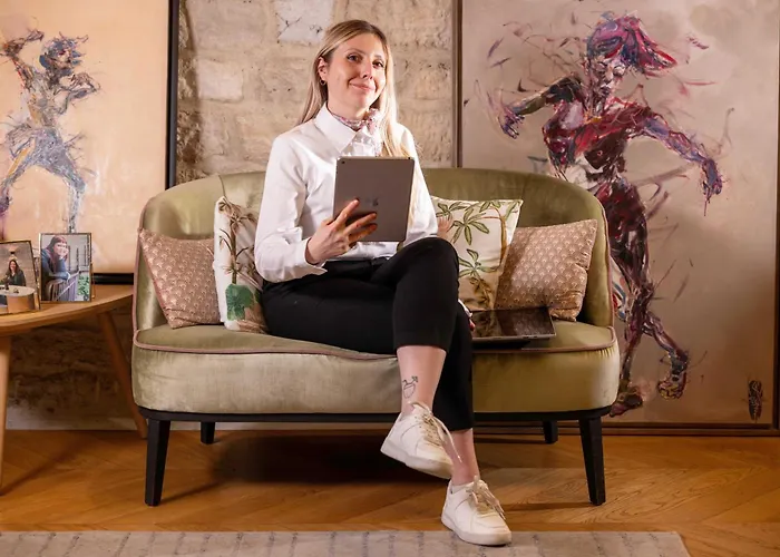 Hotel Des Arts Montmartre Paris