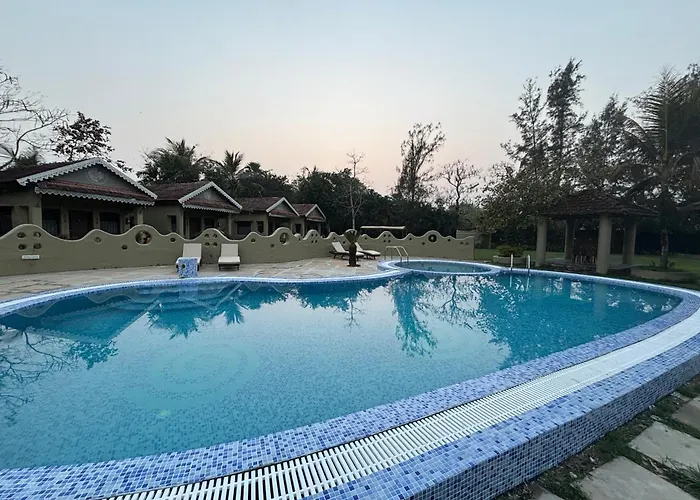 Breathing Earth - Rooms And Pool Kolkata
