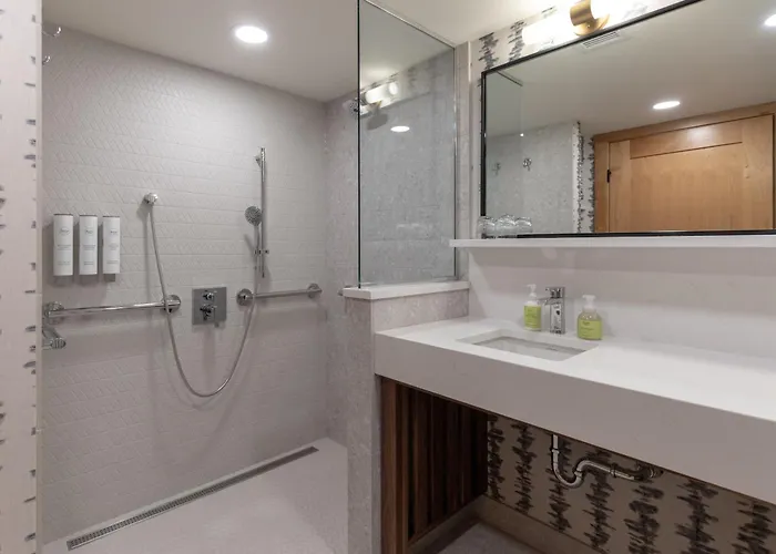 Hotel Canoe And Suites Banff