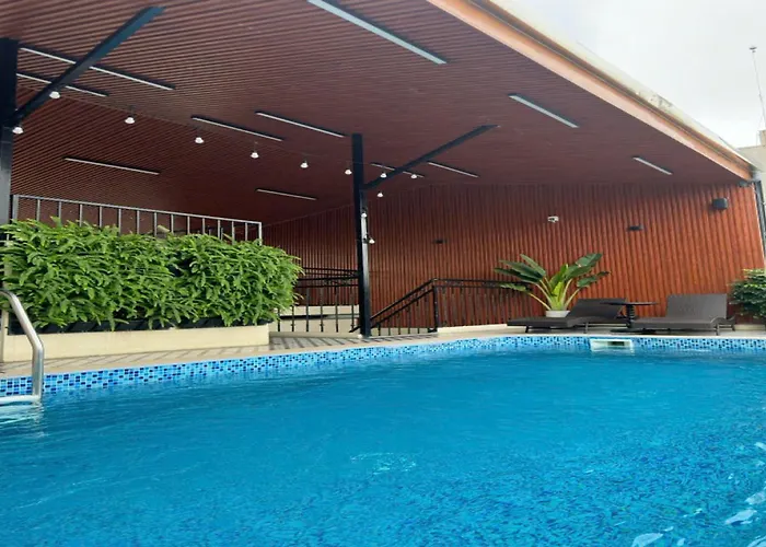 San Hotel & Pool Hanoi
