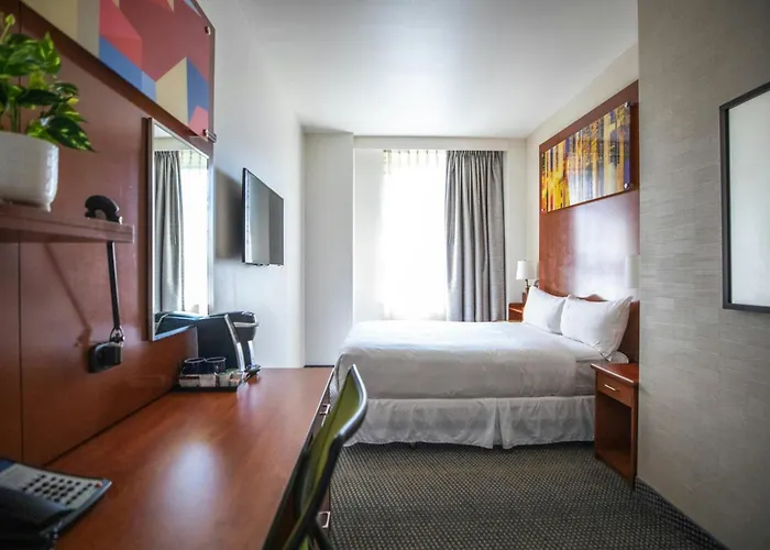 Club Quarters Hotel Rittenhouse Square, Philadelphia