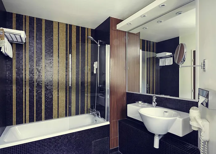 Hotel Relais De Lyon By Malone Paris