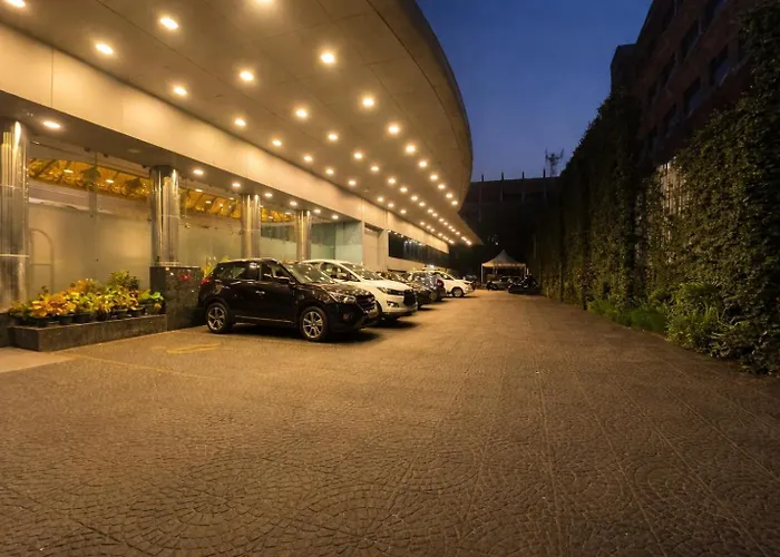 Hotel Saj Luciya Thiruvananthapuram