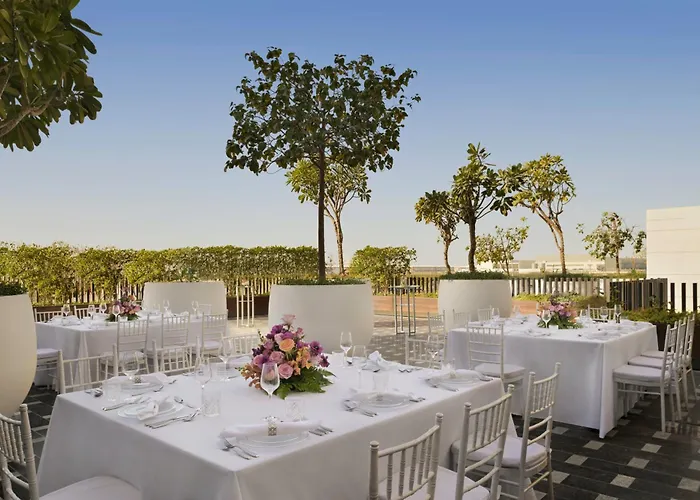 Holiday Inn Dubai Al-Maktoum Airport By Ihg