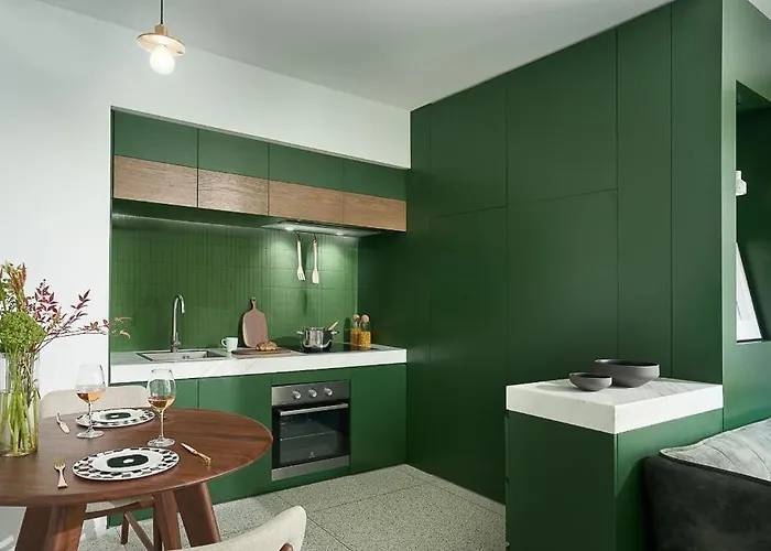 Baseplus-Shanghai Binjiang Serviced Apartment