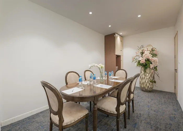 Westlake Pearl Suites & Spa 70 Xuan Dieu - By Pegasy Group Hanoi