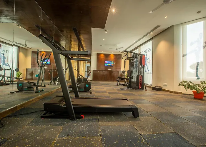 Hotel Vivanta Residency Delhi - With Free Pick Up Or Drop New Delhi