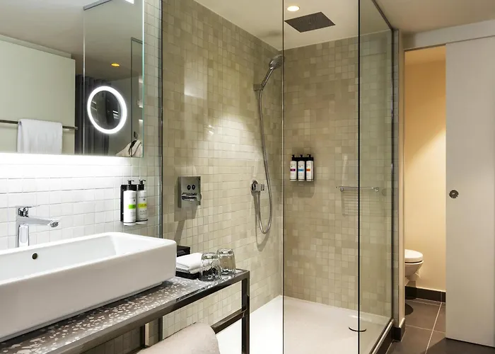 Pullman Paris Montparnasse Hotel