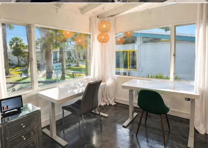 A Place In The Sun Hotel - Adults Only Big Units, 24H Heated Pool & Spa In 1 Acre Park Prime Location, Dog Friendly, Top Midcentury Modern Boutique Hotel Palm Springs
