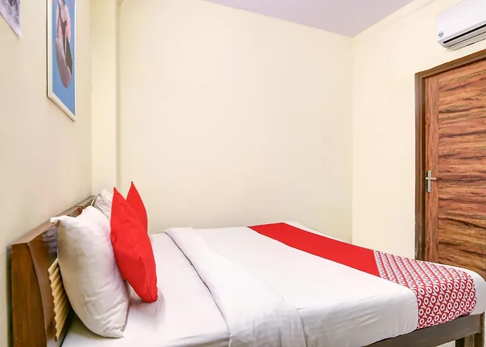 Hotel O Vishwakarma Palace Delhi 