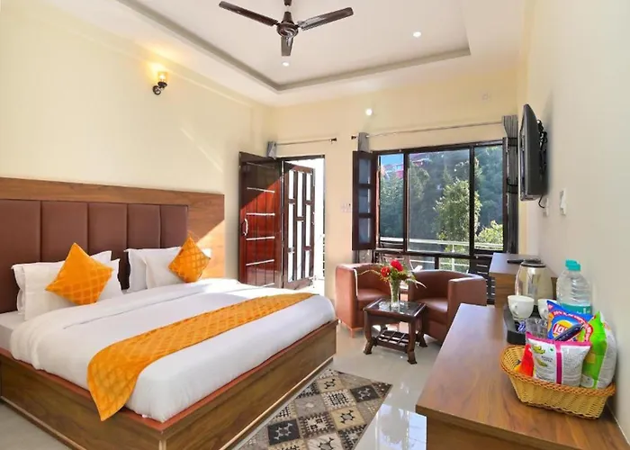 La Riqueza Dhanolti View - View Of Valleys & Mountains - Private Parking - Near To Eco Park & Surkanda Devi Temple Dhanaulti