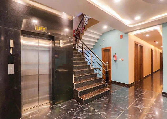 Hotel O Majestic Hotel Near Phoenix Palassio Lucknow