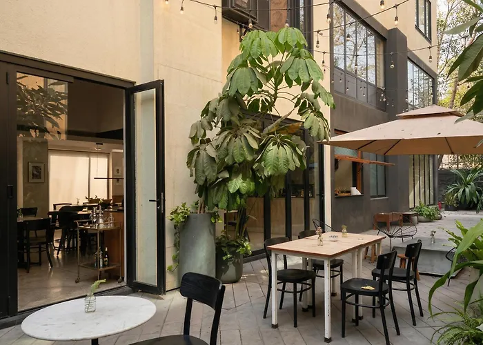 Wellesley Hotel Pune