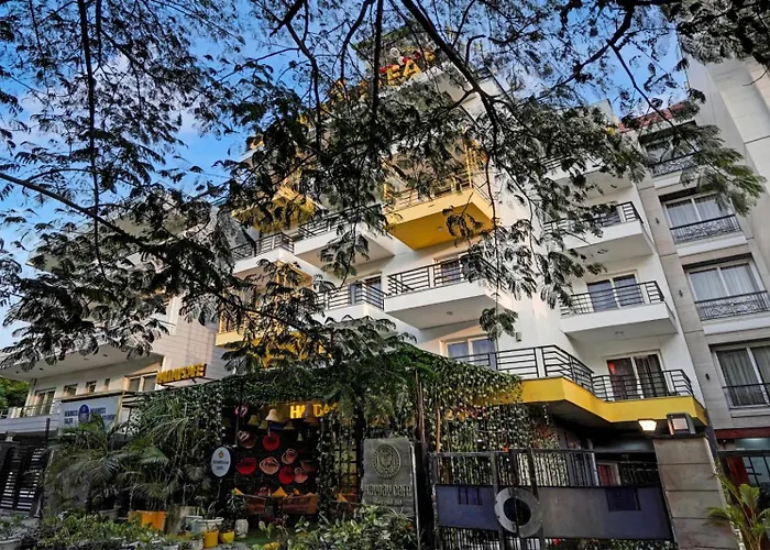 Hotel Grand Lowsan New Delhi