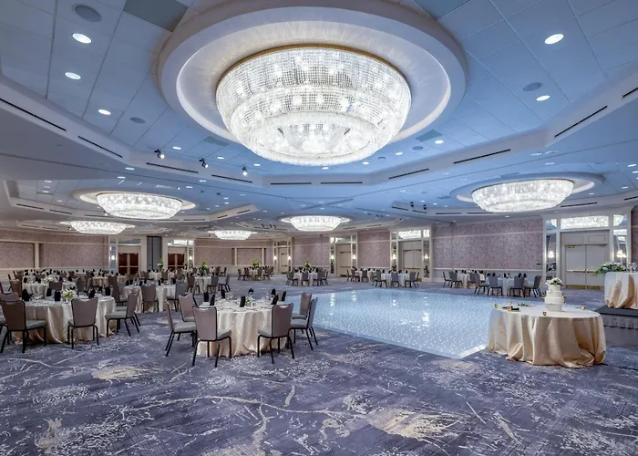 Hilton Charlotte Uptown Hotel
