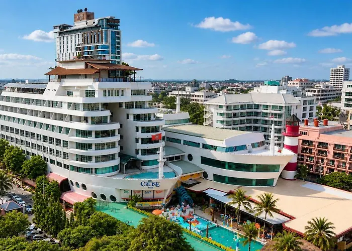 The Cruise Hotel Pattaya