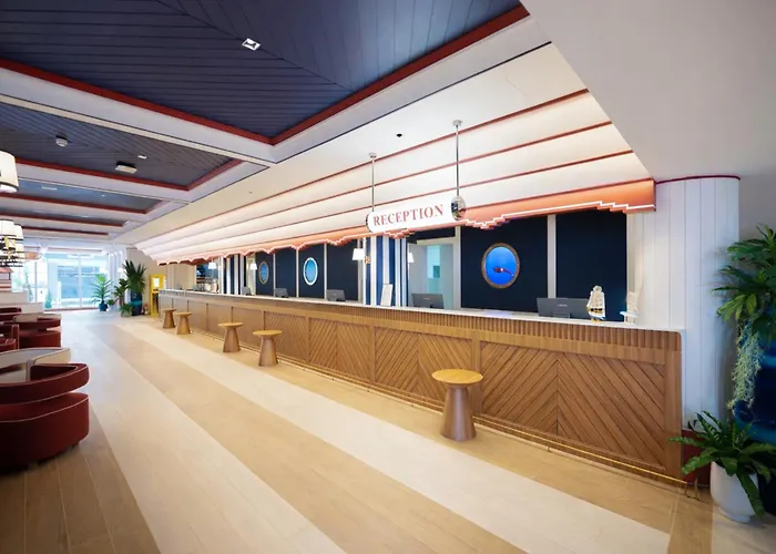 The Cruise Hotel Pattaya