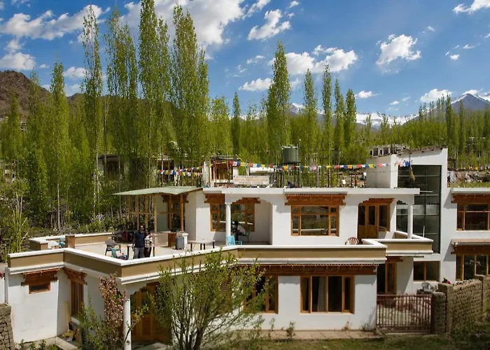 Glacier View Guest House Leh