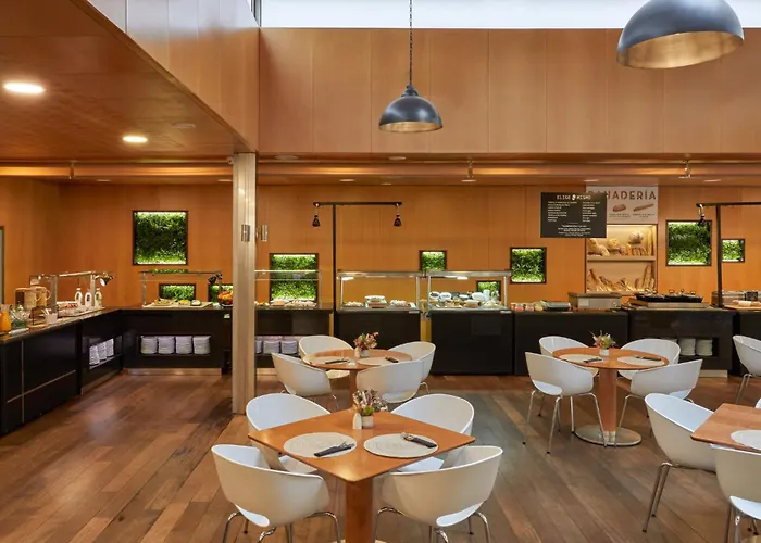 Crowne Plaza Madrid - Centre Retiro By Ihg Hotel
