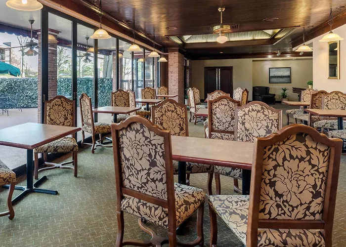 Magnuson Grand Hotel And Conference Center Tyler