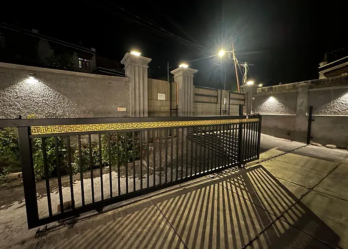 Raku Guest House - A Peaceful Stay In The Heart Of Leh