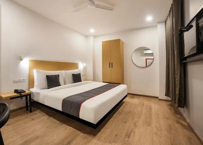 Super Townhouse 158 Near Netaji Subhash Marg Near Appu Ghar Hotel Gurgaon