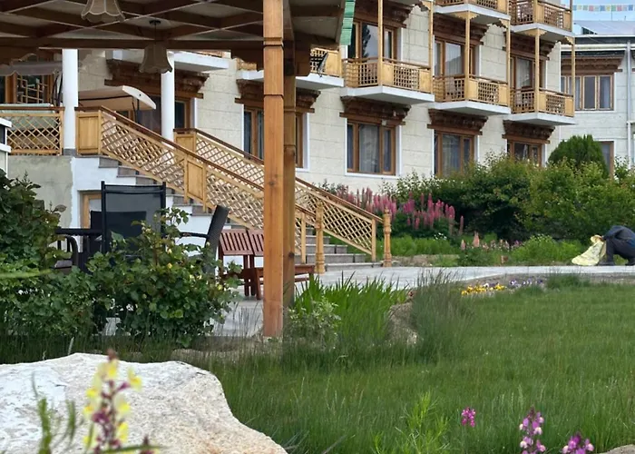 Raku Guest House - A Peaceful Stay In The Heart Of Leh