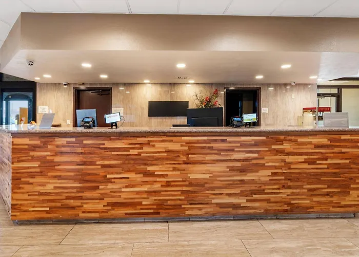 Beachfront Palms Resort Galveston, An Ascend Collection Hotel