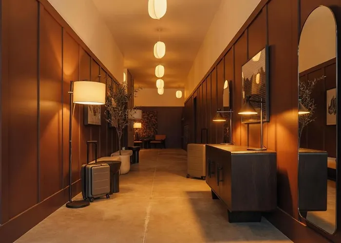 Ceros Aparthotel Denver